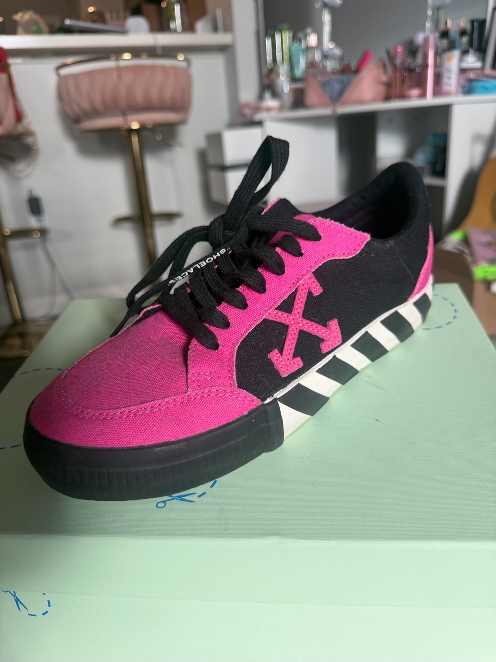 Off-White x Saks Fifth Avenue Vulc Sole Low Sneakers